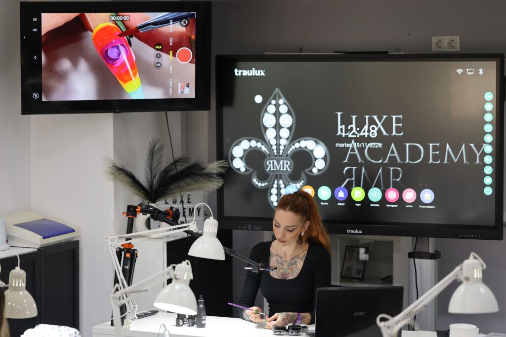 Curso de Uñas en Valencia y Castellón de la Plana formativo online